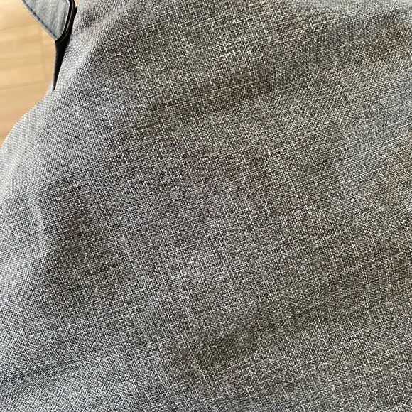 NWOT Hugo Boss Weekender Duffle Bag Unisex Large Travel Gray Black Crossbody - Picture 12 of 15